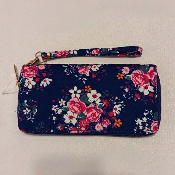 Floral Wristlet Quilted Blue New - Picture 1 of 5